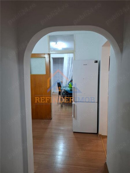 Apartament 3 camere de vanzare Dristor