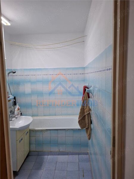 Apartament 3 camere de vanzare Dristor